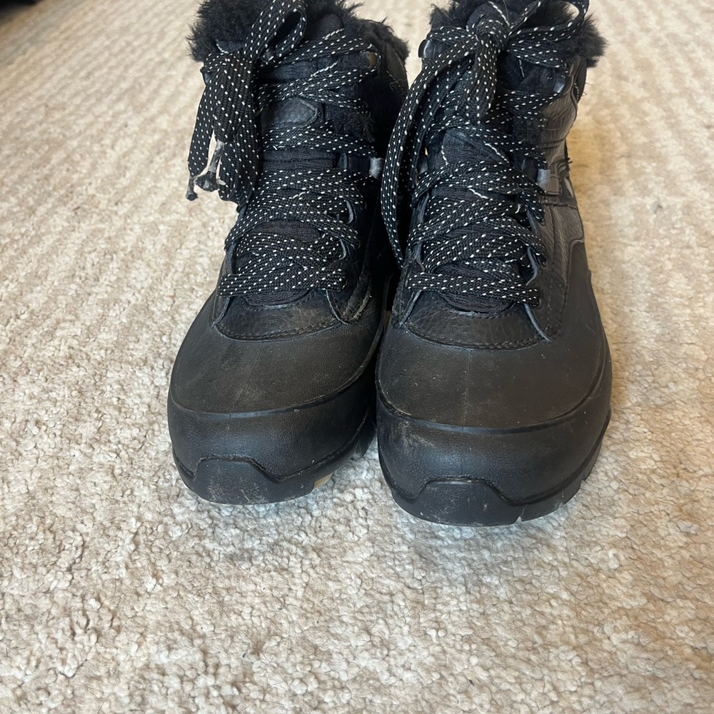 Merrel Black Winter Boots with Fur Trim and Lining